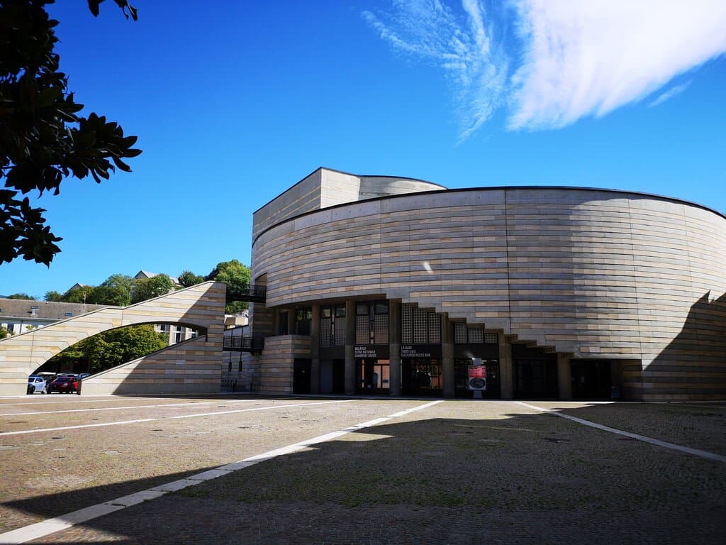 Carré Curial and Espace Malraux