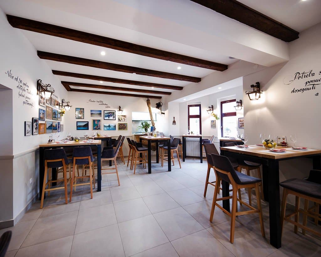 Charming dining room at Bota Sare - Zagreb