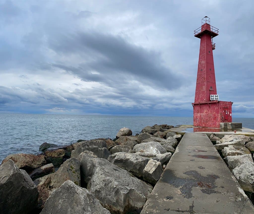 Muskegon South Breakwater Light