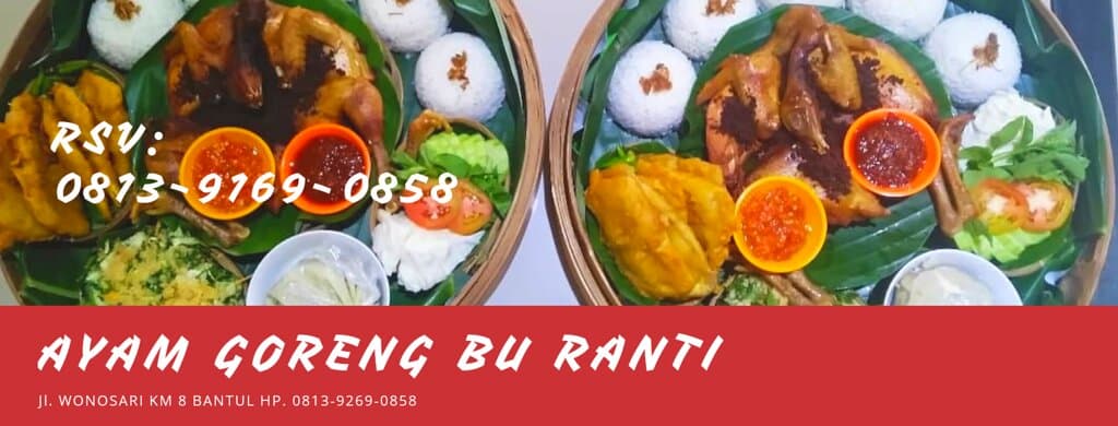 Menu Dahar Kembulan Ayam Goreng Ingkung Bu Ranti dalam 1 wadah tenongan untuk 5 orang, 1 paket berisi 1 ekor Ayamg Goreng Ingkung Utuh, 5 nasi putih, trancam, sayur lombok ijo, tahu tempe goreng, lalapan, 2 macam sambal dan 5 es teh/teh manis.
