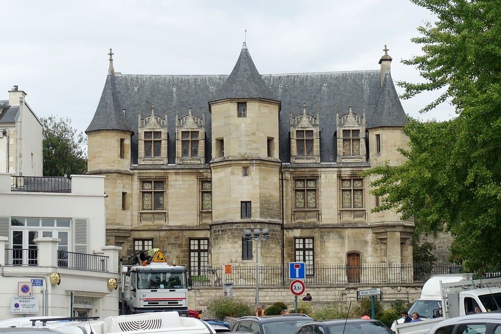 Musée Tavet-Delacourt is in autumn 2020 closed due to renovations