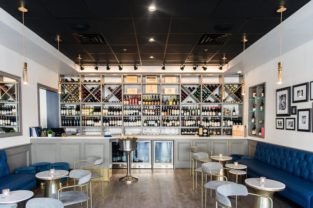 SAVI Wine Bar