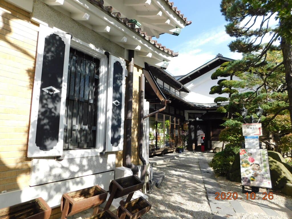 外観景観一例(Cafe & Dining 990)