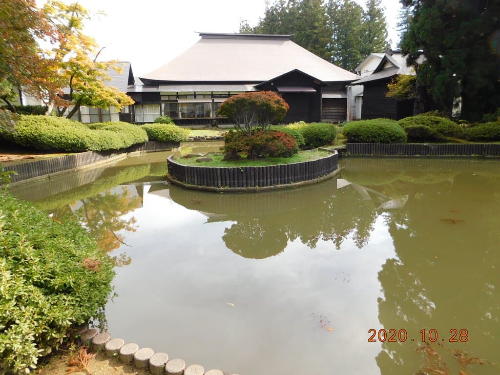 林泉寺庭園