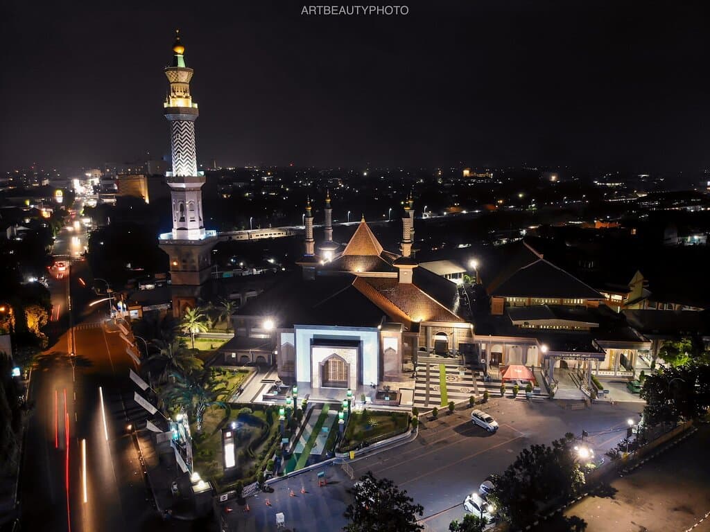 Masjid Raya At-Taqwa