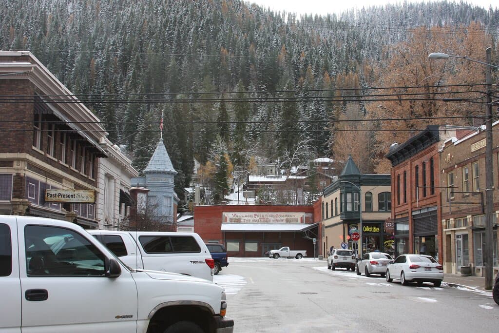 Wallace is a nice tourist oriented town.