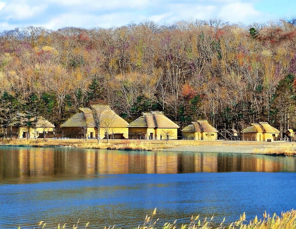 国立アイヌ博物館ウポポイ～野外展示の集落（チセ）