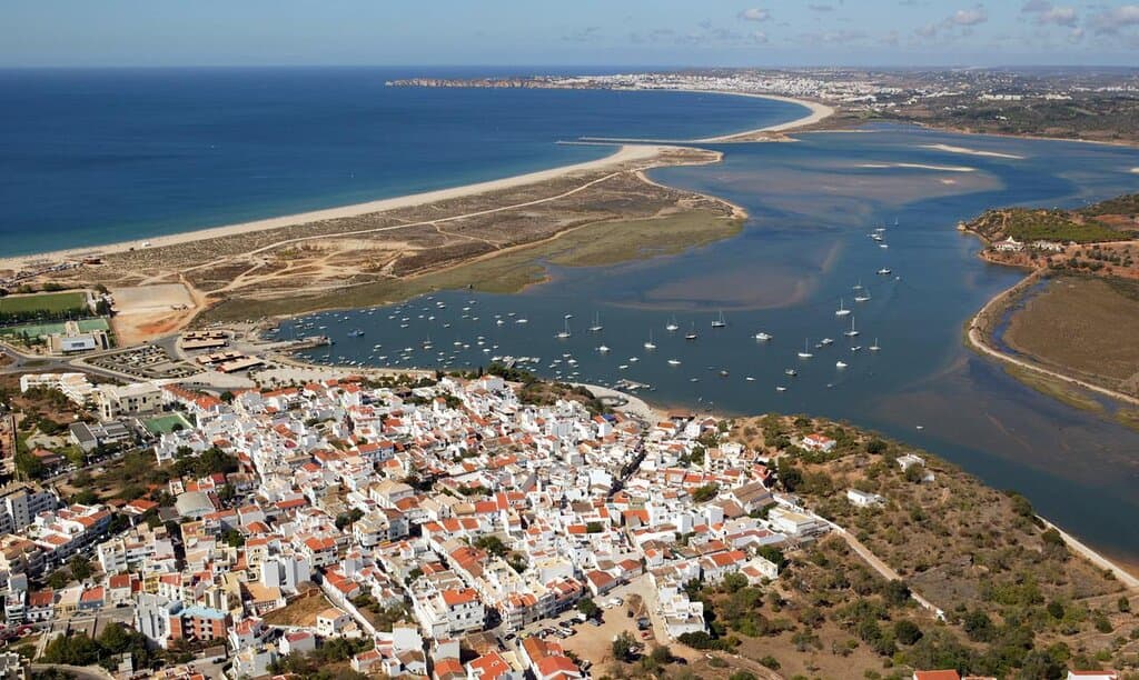 Localização Privilegiada perto da Ria de Alvor  Next to the beautiful Ria d'Alvor