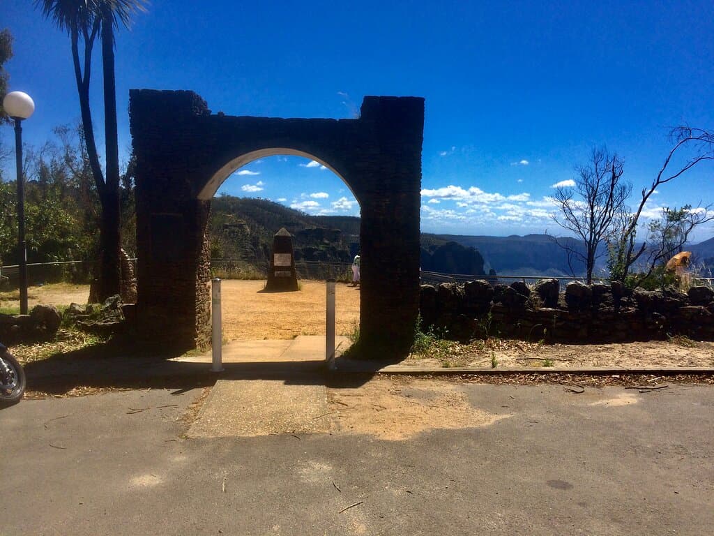 a short drive to the lookout