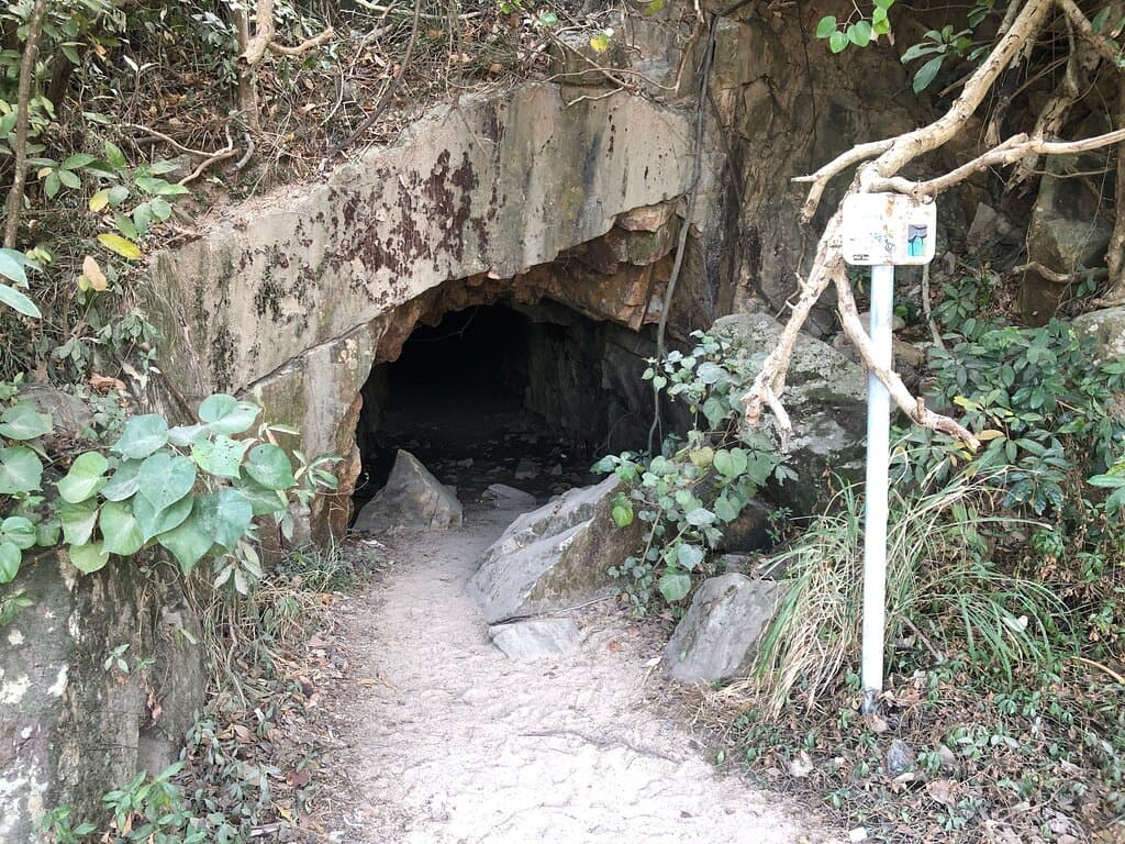 Kamikaze Cave - on Lamma Island