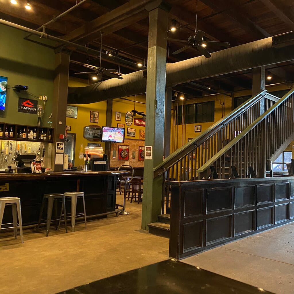 Cricket's Draft House & Grill