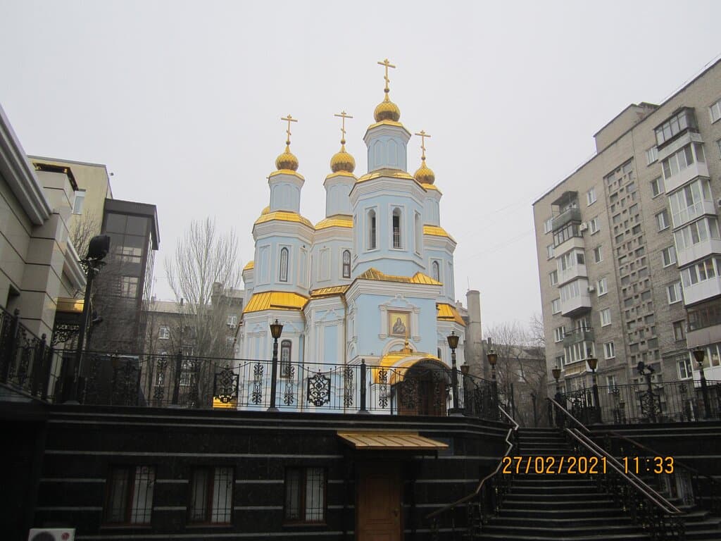 Большой Храм в маленьком дворе