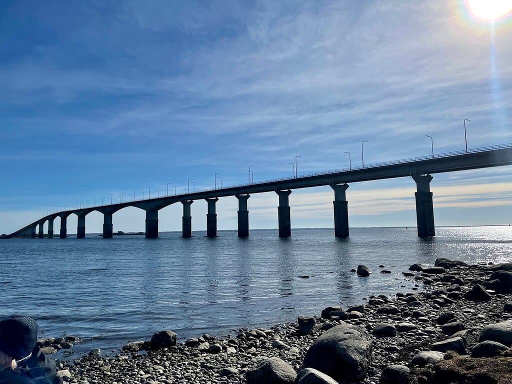 A simple but lovely bridge connecting Kalmar & Oland. Built in 1972, one of the longest at that time. Expected 6k cars/day, now get 40k!