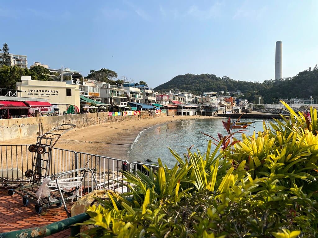 The village of Yung Shue Wan is located on side of Lamma island. Ferries run here regularly from Central Pier 4.