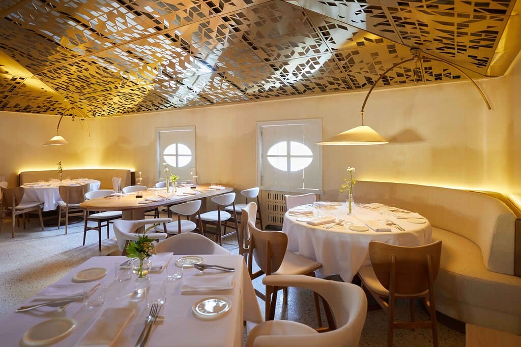 2-ой этаж ресторана