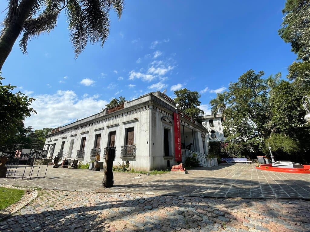 Een must see om de Uruguayaanse nog redelijk recente geschiedenis te leren kennen. Wil je meer weten over Uruguay? Ga dan zeker hierheen.