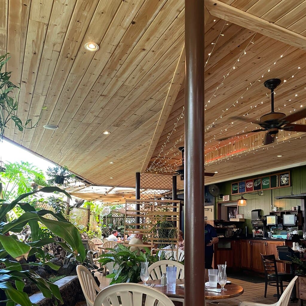 Quinn's Almost by the Sea