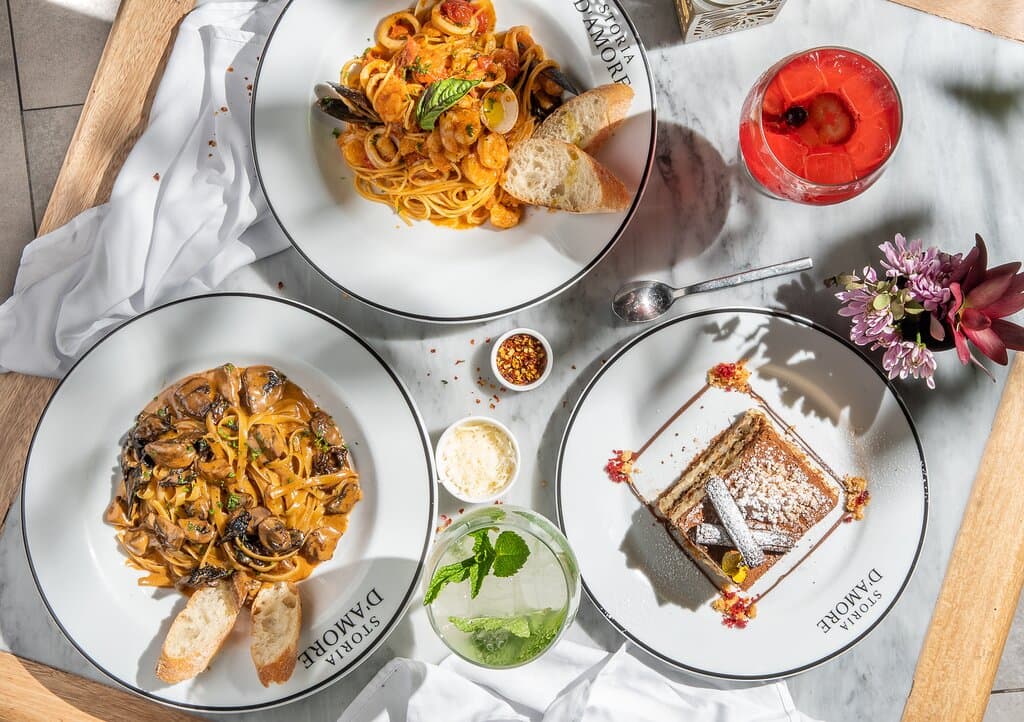 Pasta funghi, pasta dimare y tiramisú