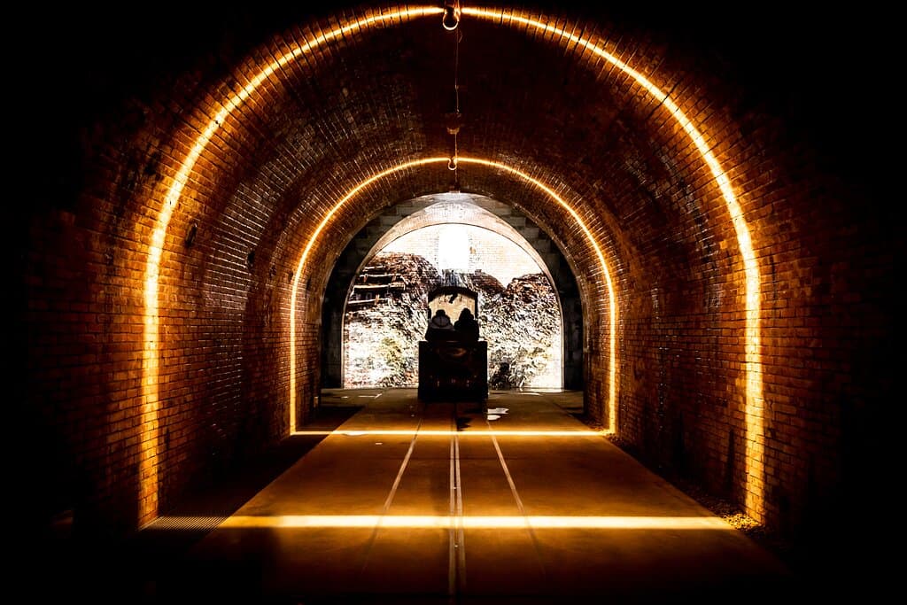 Dans une nacelle filoguidée, équipés de lunettes de réalité augmentée, plongez dans la mémoire de la Citadelle et partagez des instants vécus par les soldats.
©Grand Verdun - Anne Schwab-Nodée
