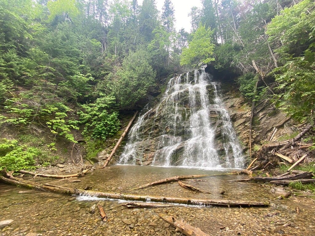 La Chute Waterfall Trail