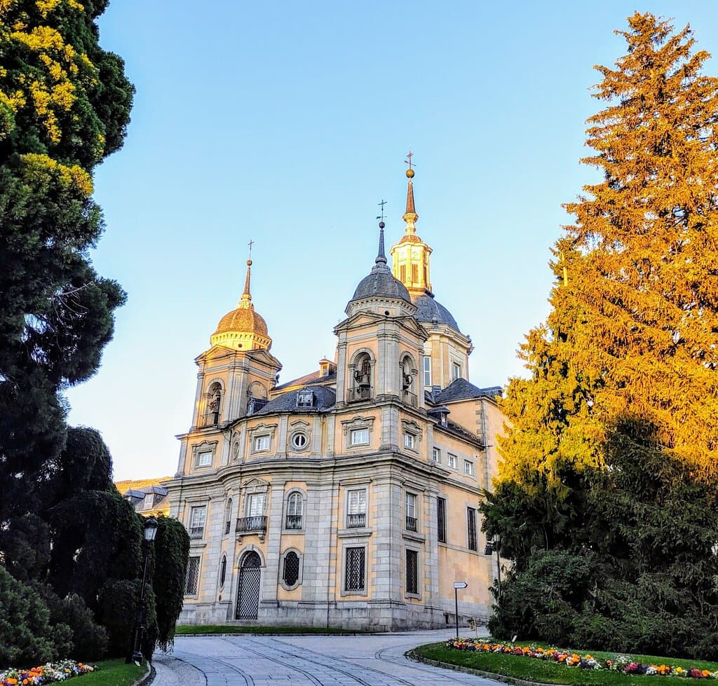 Royal Chapel 🕍