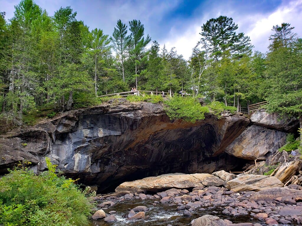 The natural stone bridge, the largest marble cave entrance in the USA.