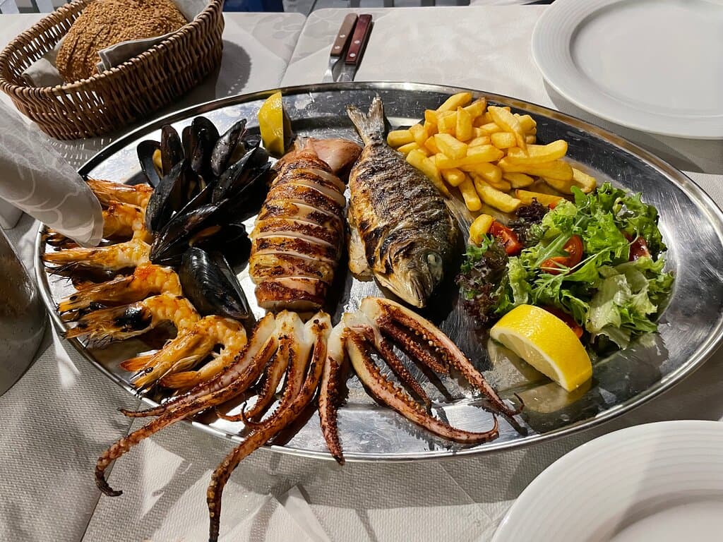 Sea View Restaurant Kamari