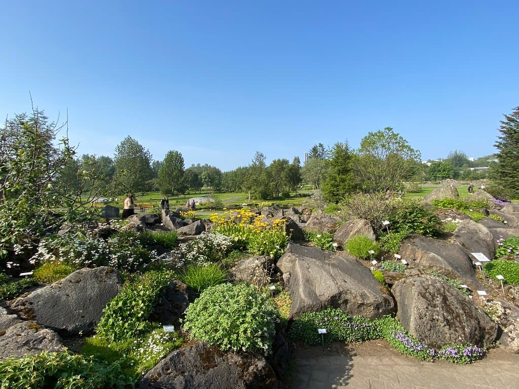 peaceful gardens