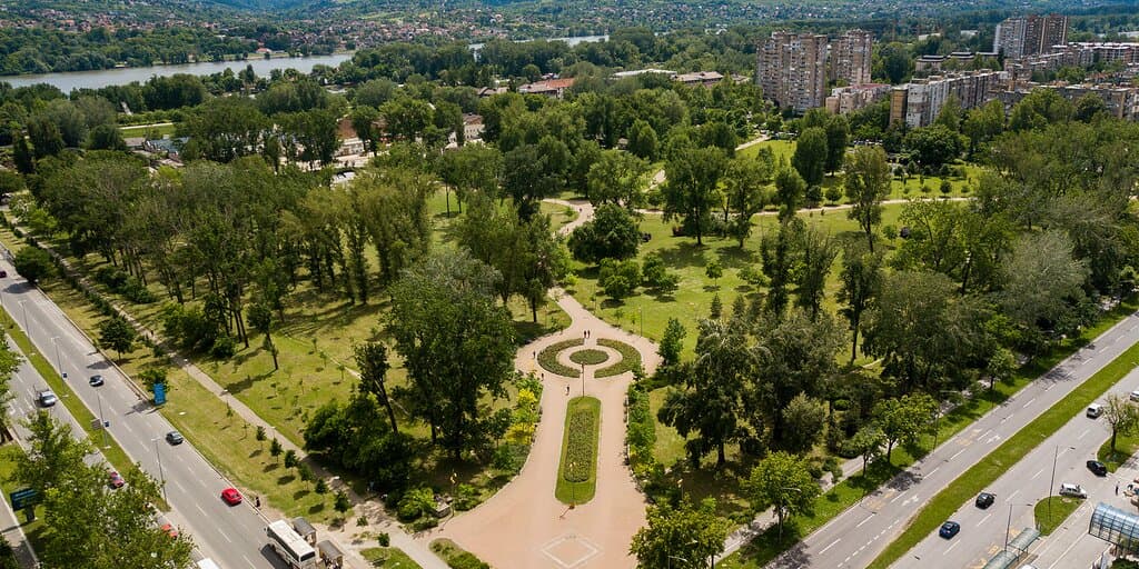 Located near the Novi Sad “Strand” beach on the banks of the Danube, this park is one of the most beautiful green features of the city. It is located on the Boulevard of Despot Stefan, in the central part of the settlement Liman. It can be seen as a whole with a complex of green river, since it is located in the immediate vicinity.