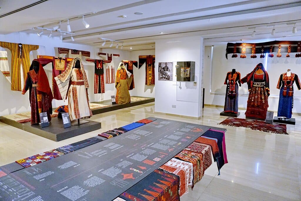 Зал палестинского платья