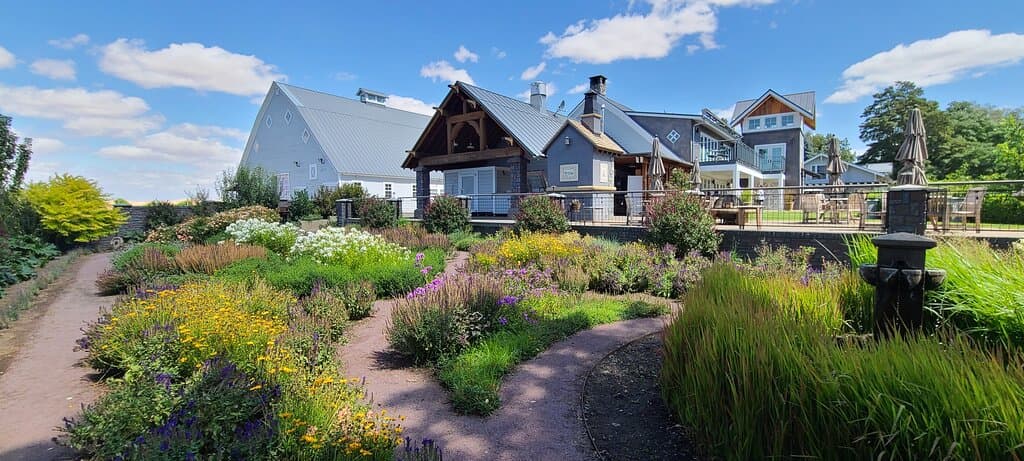 Abeja Winery & Inn