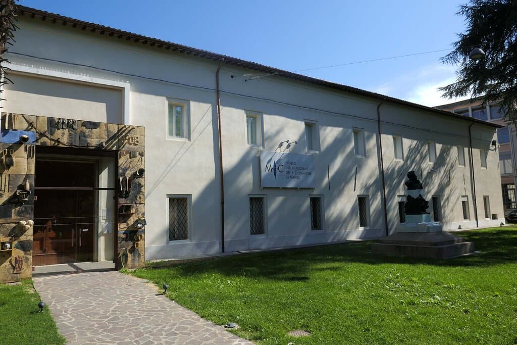Facciata del MIC 