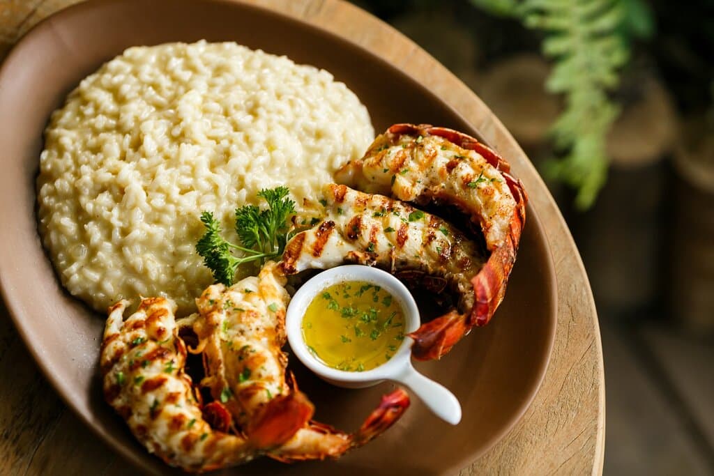 Lagosta grelhada com risoto de limão siciliano