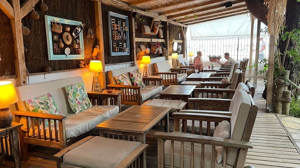 Ibizza Restaurant & Cocktail bar