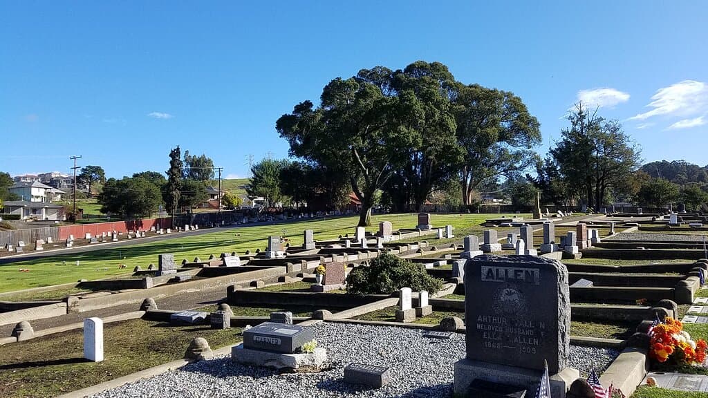 Our cemetery boasts 45 acres of meticulously groomed landscape with amazing panoramic views of the Bay.