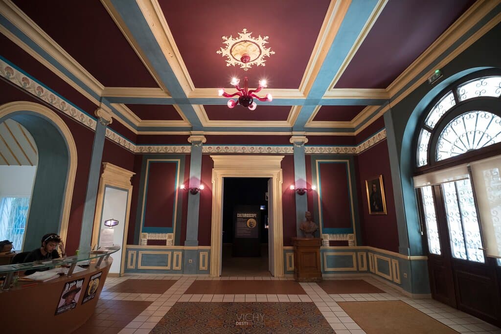 Musée des arts d'Afrique et d'Asie de Vichy.