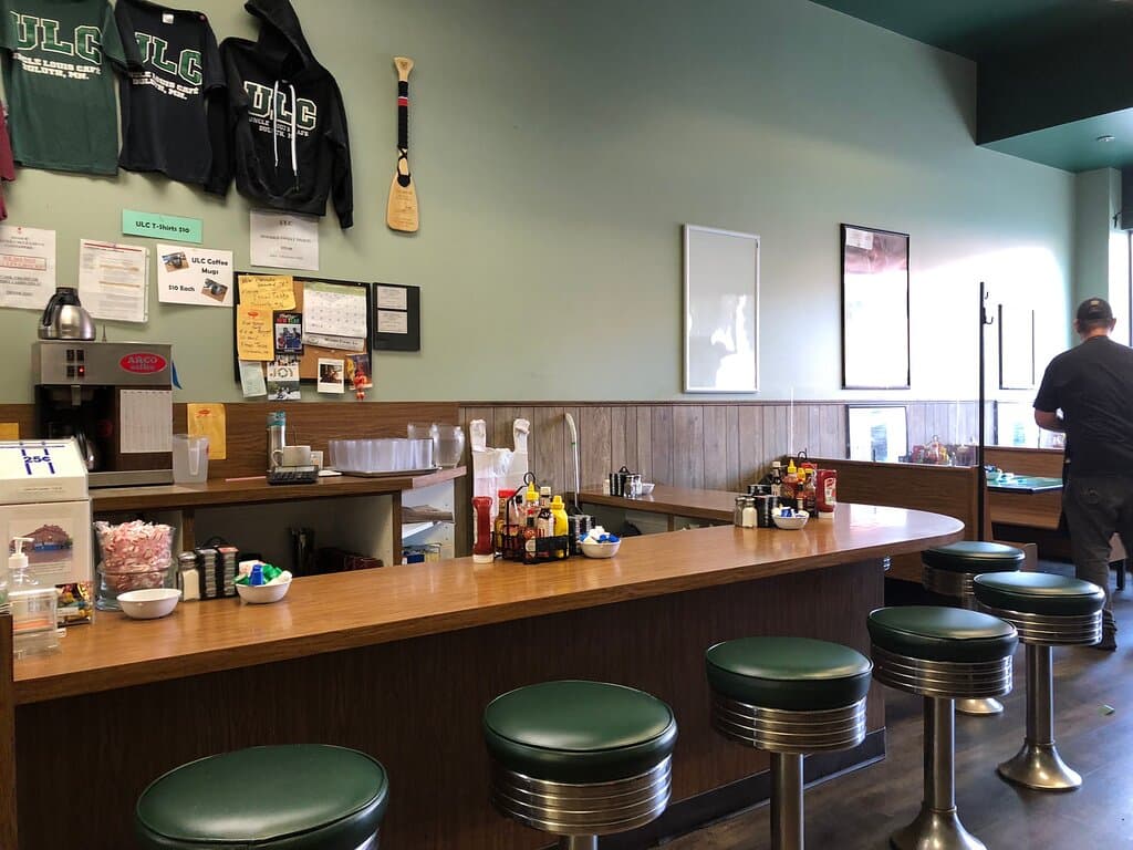 Uncle Loui's Cafe