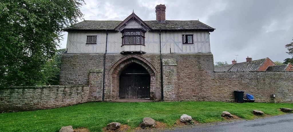 Bromfield Priory Gatehouse