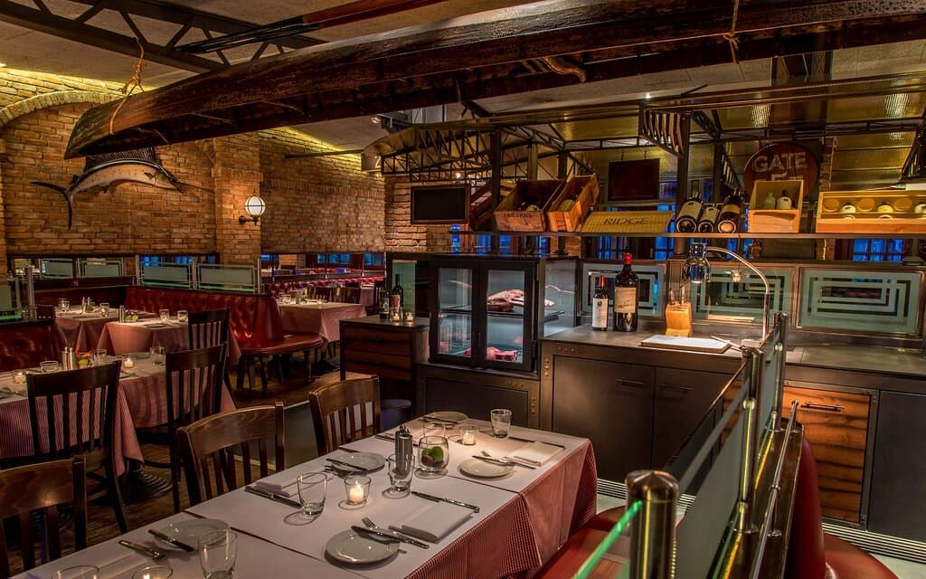 PIER 51 Restaurant & Bar