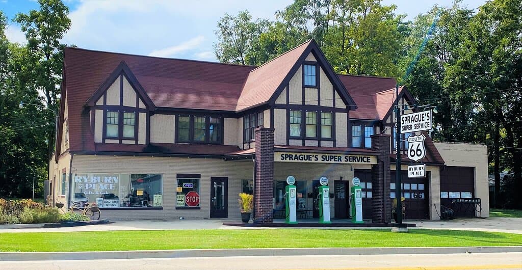 1931 Spragues Super Service Station