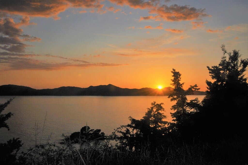 PHOTOGRAPHY OF IERUJAM LAKE  SUNSET IN THE SOUTH OF ISRAEL. 