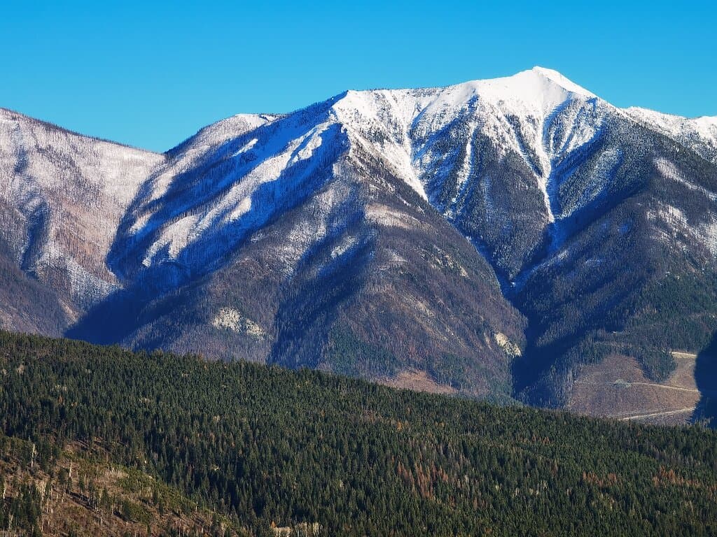 Afternoon sun at the Highway 93 bend east of Radium.