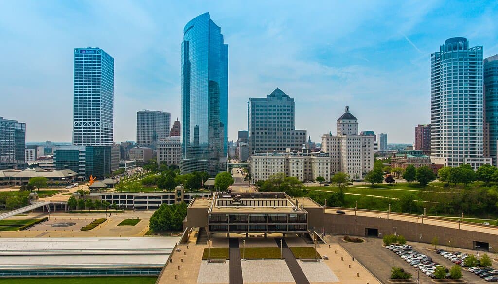 The War Memorial Center is the jewel of the lakefront, standing at the water's edge for almost 65 years. 