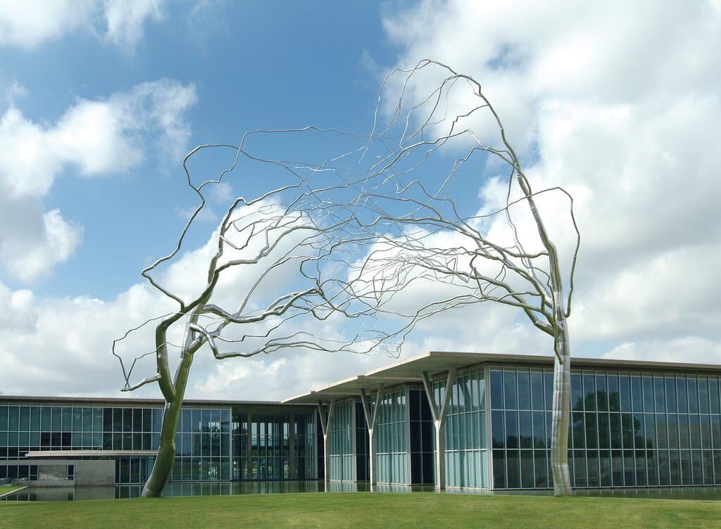 The Modern Museum of Fort Worth's tree sculpture