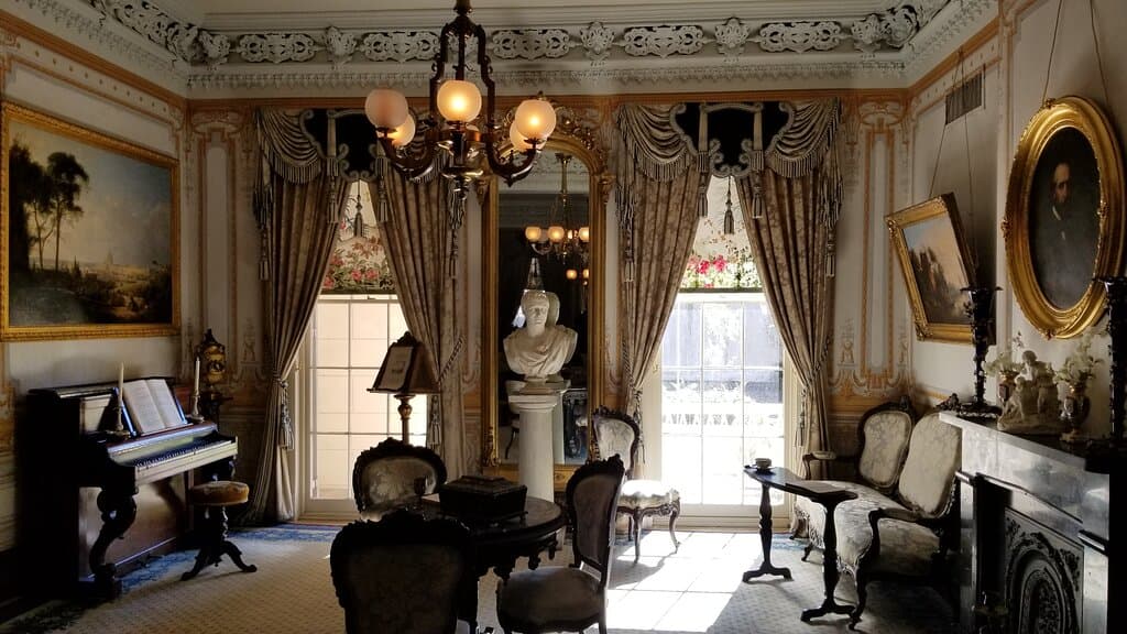 parlor