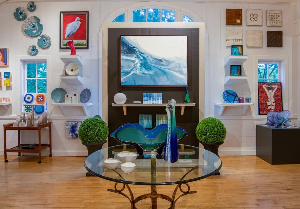Selecting fine art is an experience to savor both at the gallery and in the comfort of your own home. Whether you are a new collector, an experienced art aficionado, or a design professional, you are sure to find something here to exceed your expectations. 