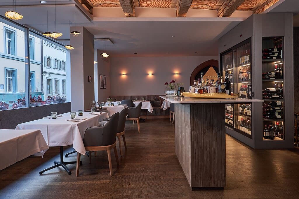 Restaurant Innenraum mit Weinklimaschrank