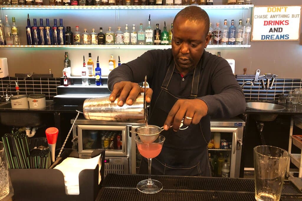 Learn Mixology at Shakers Bar School