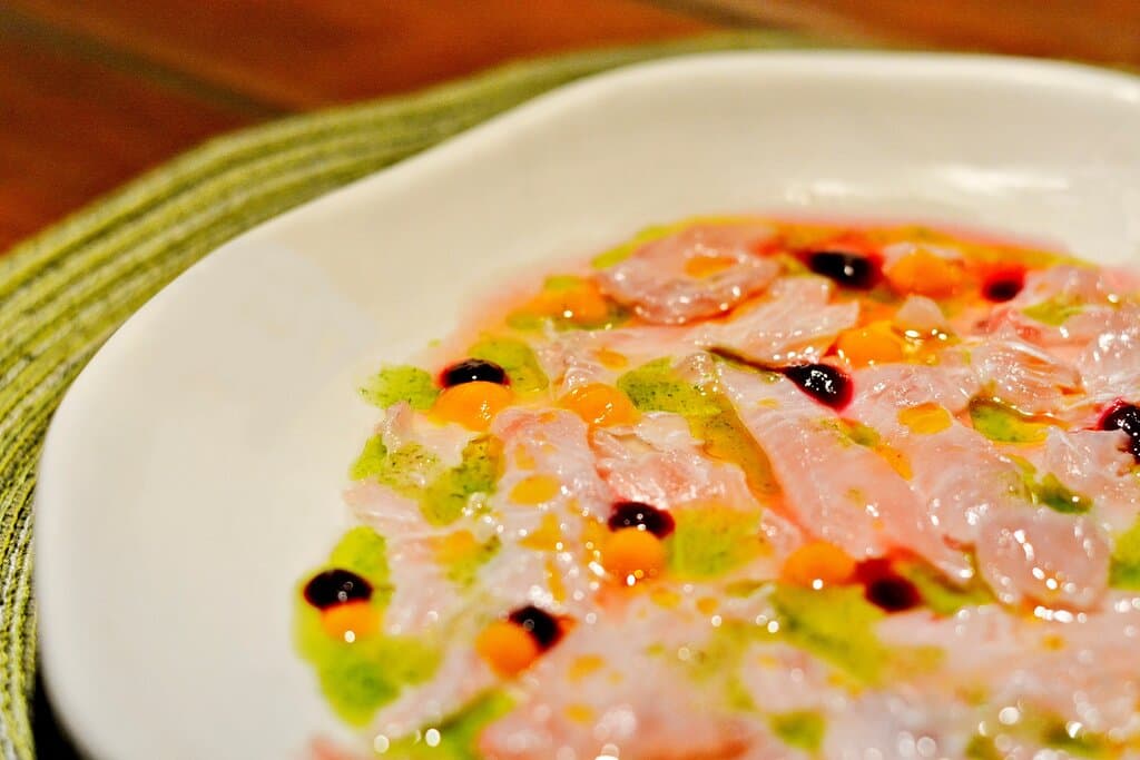 Tiradito de mar!!  Pescado fresco de la zona.