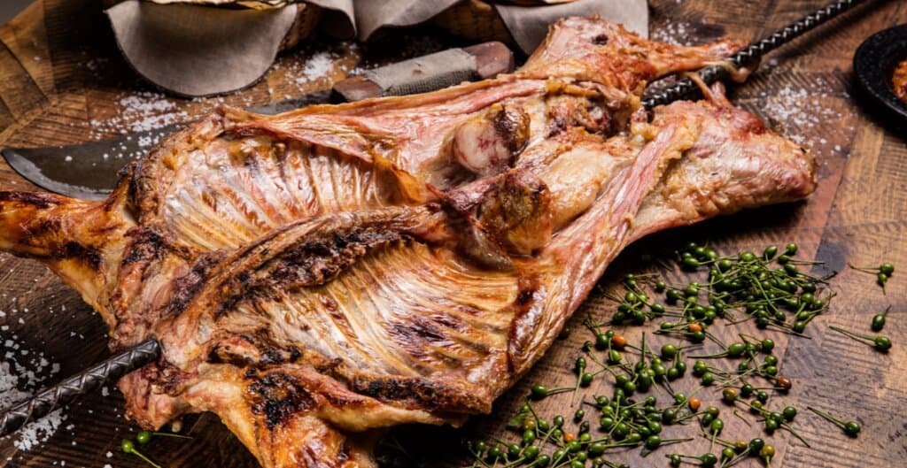 Exquisito cabrito al pastor.